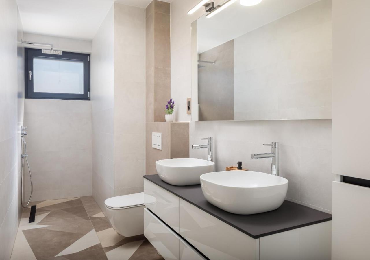 Luxury Apartment Sea Pakoštane Buitenkant foto
