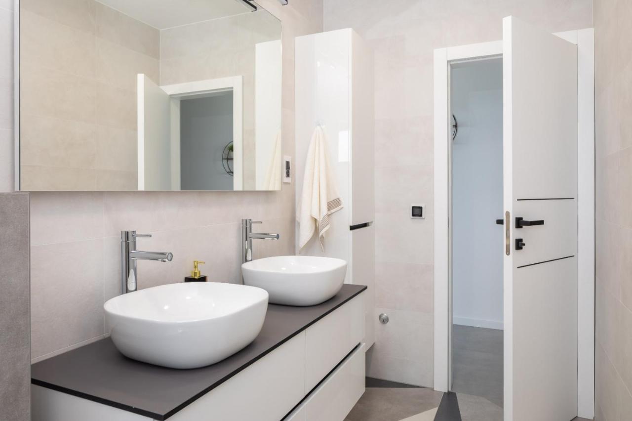 Luxury Apartment Sea Pakoštane Buitenkant foto