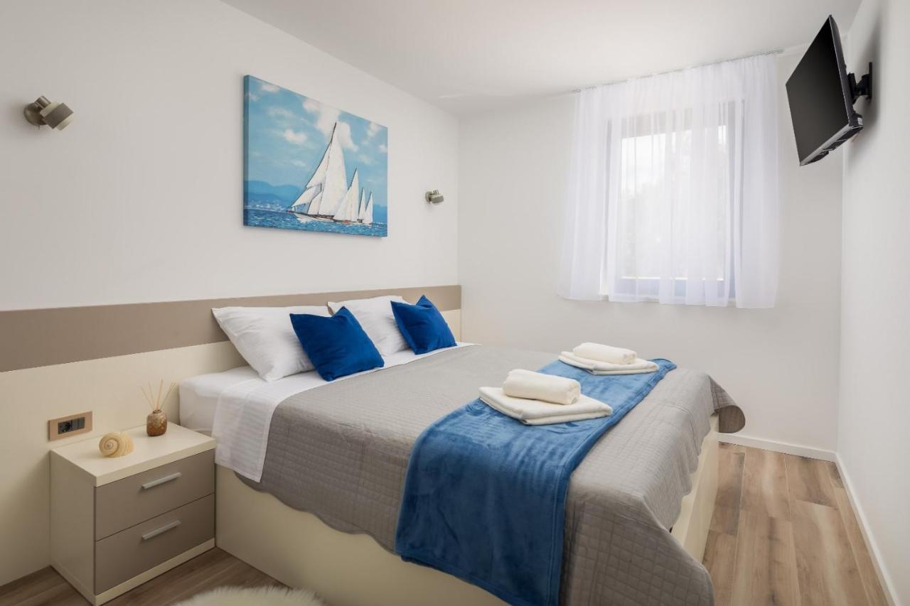 Luxury Apartment Sea Pakoštane Buitenkant foto