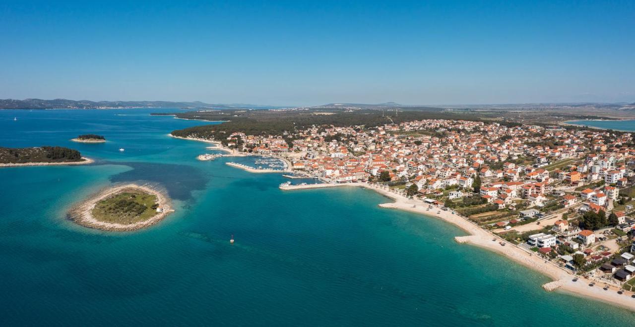 Luxury Apartment Sea Pakoštane Buitenkant foto