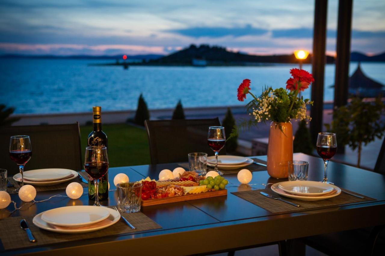 Luxury Apartment Sea Pakoštane Buitenkant foto